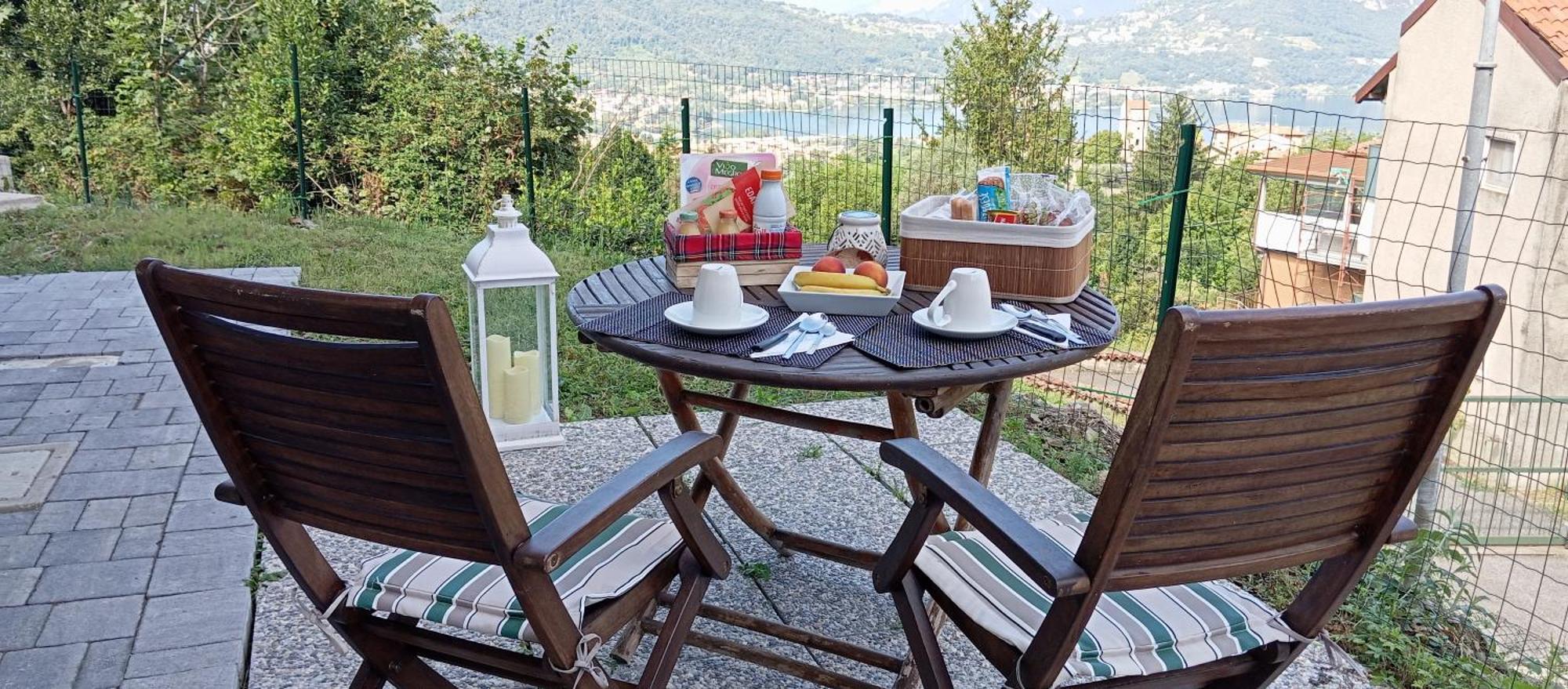 La Dimora Dei Due Laghi Bed & Breakfast Calolziocorte Exterior photo